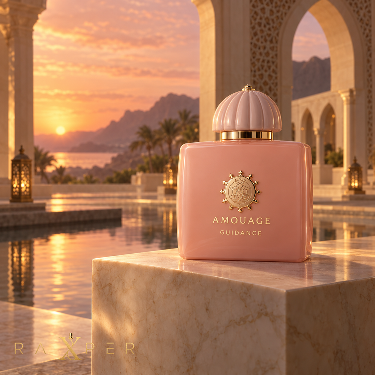عطر آمواج گایدنس در فضای مجلل عمانی با معماری شرقی و نور طلایی غروب