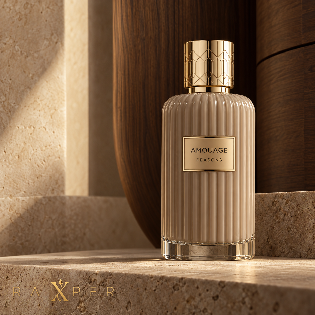 عطر Amouage Reasons با شیشه بژ شیاردار و در طلایی در نمای استودیویی لوکس