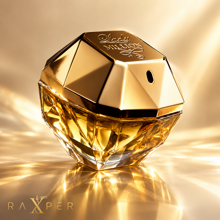 عطر لیدی میلیون پاکو رابان با بطری طلایی الماسی در نمای استودیویی لوکس