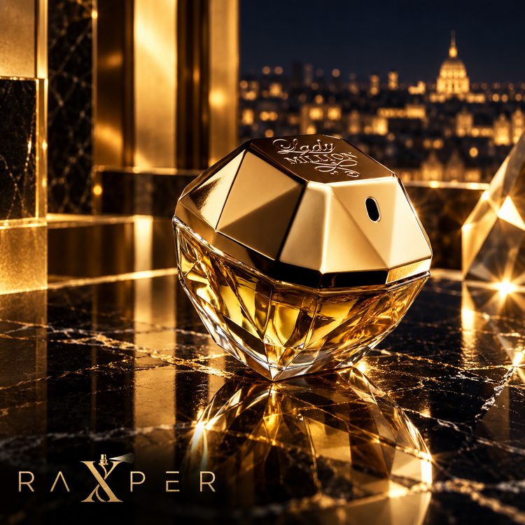 عطر لیدی میلیون با بطری طلایی در فضای مجلل شبانه مشکی و طلایی